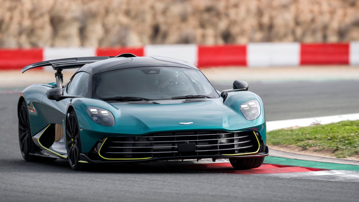 Aston Martin Valhalla: A Hybrid Hypercar Roaring Towards an Electric Future