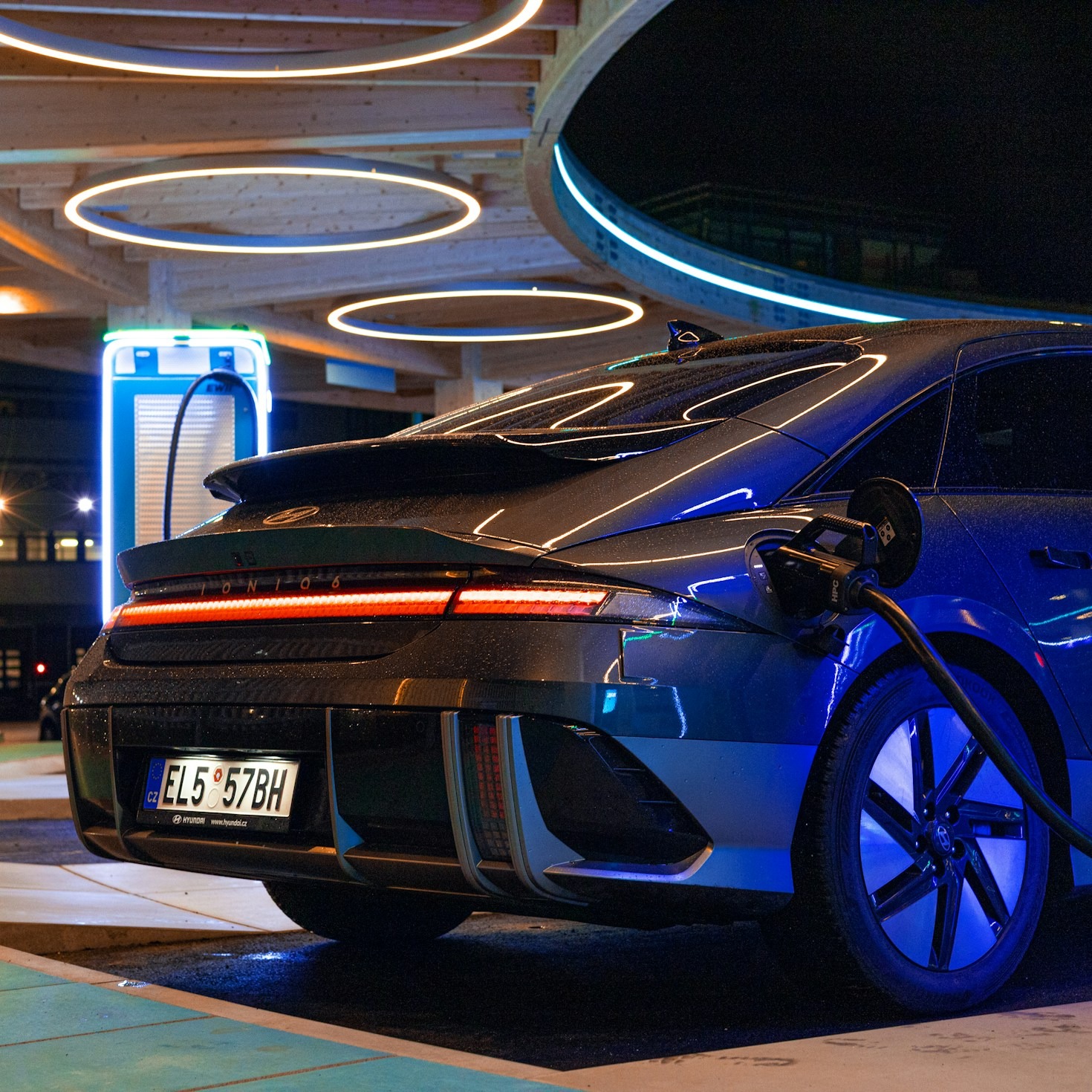 A Beginner’s Guide to Choosing the Perfect Hybrid Vehicle